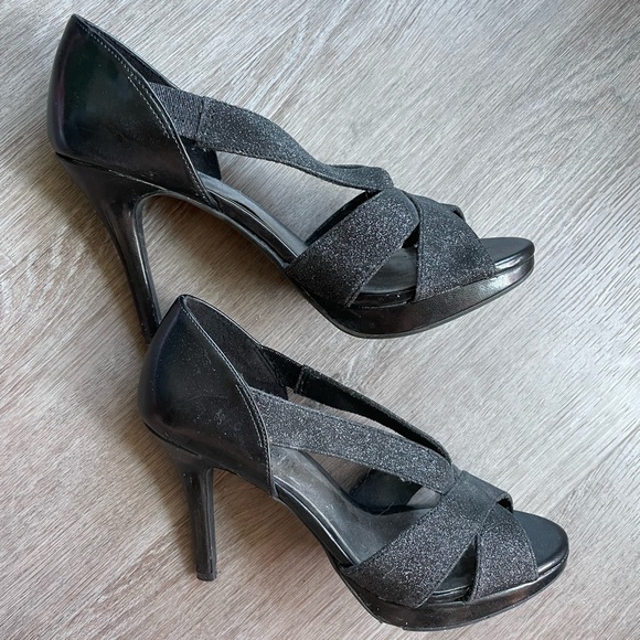 Black Strappy sparkly heels - Picture 1 of 5